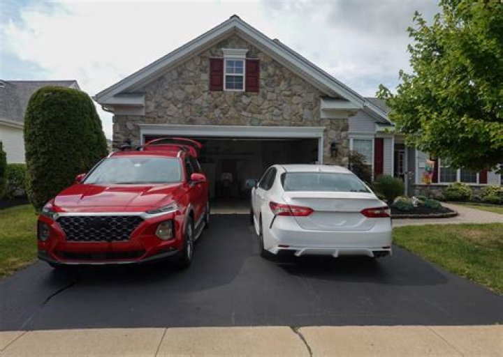 Can I store multiple cars in 1 garage?