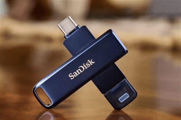flash drive is not visible for mount and fdisk