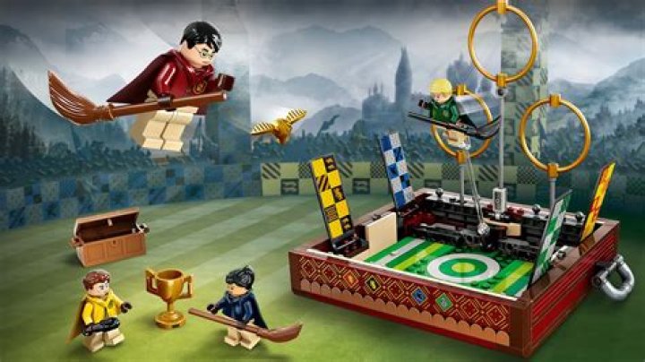 How do I get the green key off the shelf in the Dobby level of Lego Harry Potter 2?