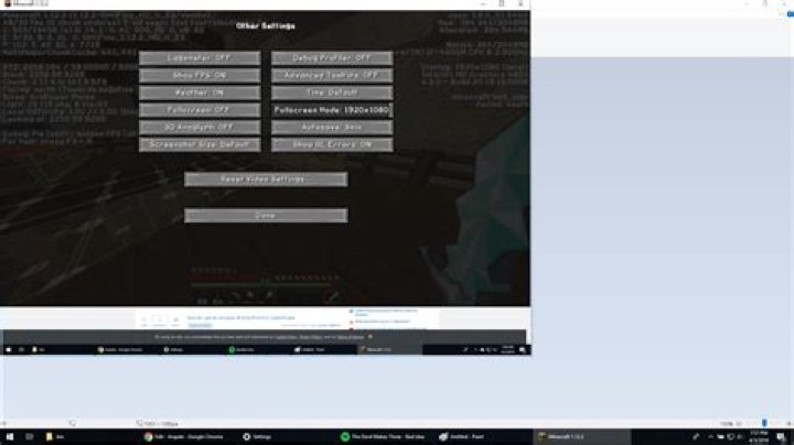 How do you make the Minecraft full screen window full screen on Windows 10?