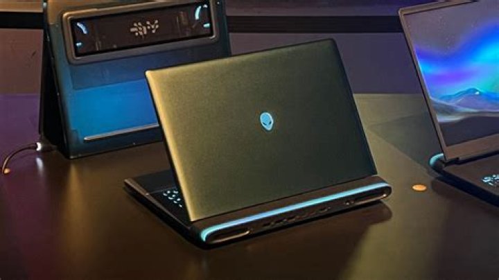 What are the pros/cons of SSD vs RAID 0 in the alienware laptops? [closed]