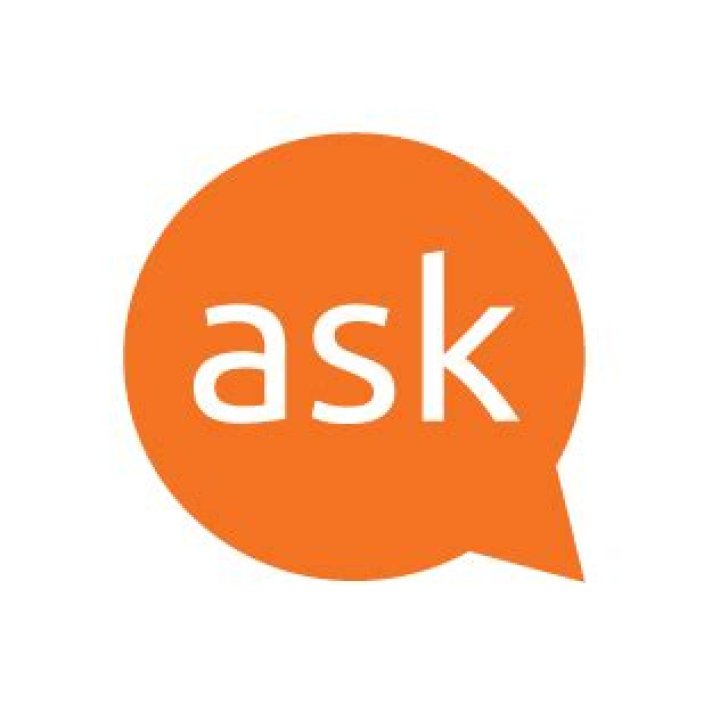 What goes in ~/.profile and ~/.bashrc?