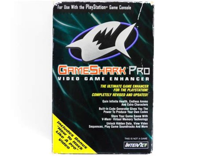What is the pinout of the GameShark Pro’s SharkLink cable?