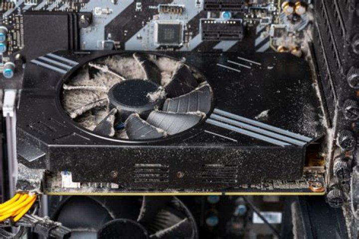 Why does partially full RAM cause lag?