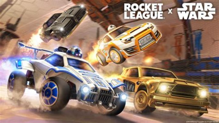Why people rotate during flight in Rocket League?